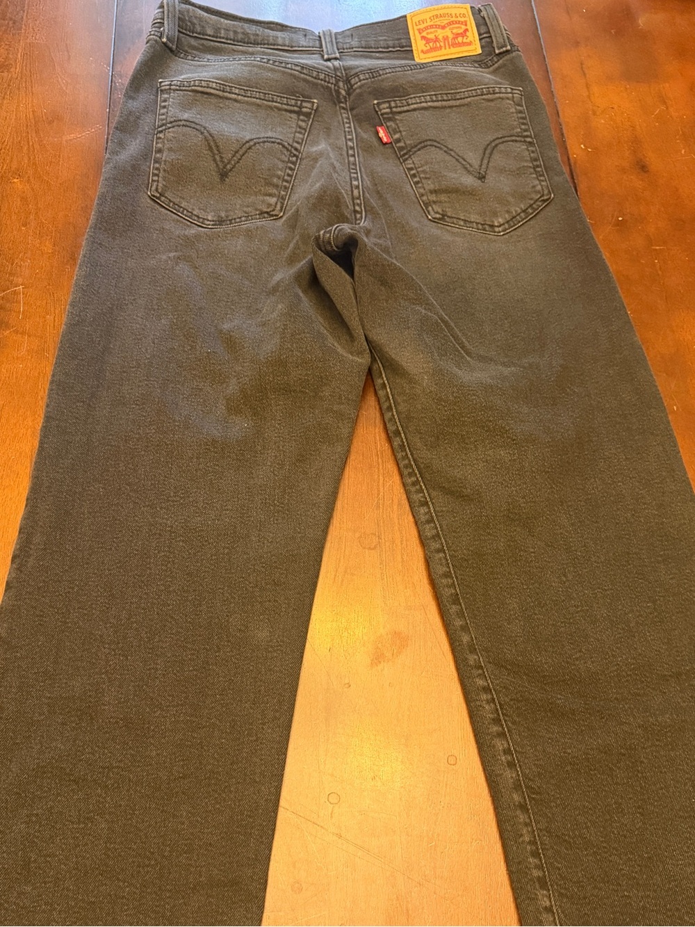 Levi's Black Washed Cropped Jeans - Picture 8 of 8